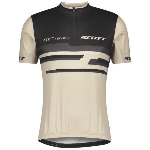 Рубашка SCOTT RC Team 20 с коротким рукавом-это короткий полуавтоматический трикотаж на молнии, который предлагает 3 классических задних кармана для хранения во время езды. 
 
 Эластичная и быстросохнущая ткань обеспечивает необходимую производительность 