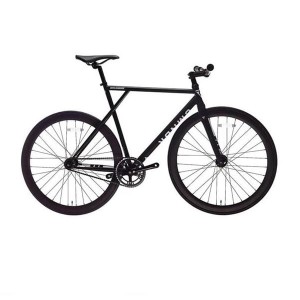 Велосипед Poloandbike CMNDR 700С (2023).

Дорожный велосипед для катания в городской среде без переключения передач. 
Новый CMNDR отличается тройным треугольником и легкой геометрией, более короткая и гладкая геометрия верхней трубы делает велосипед компа