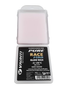 Лыжная мазь VAUHTI Pure Race NEW SNOW COLD - твердая мазь скольжения для профессионалов и продвинутых любителей лыжного спорта. Лыжный парафин изготовлен из высококачественных углеводородных компонентов, стеарата цинка, силикона, кремнийорганического воск