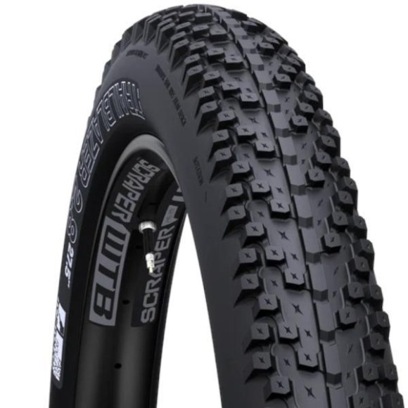 Покрышка на велосипед 27.5 дюймов WTB Trail Blazer W110-0883 27.5x2.8" — уверенность на любом рельефе, идеальное решение для горных и трейловых велосипедов. Благодаря широкой рабочей поверхности и цепкому протектору велопокрышка обеспечивает максимальную Покрышка на велосипед 27.5 дюймов WTB Trail Blazer W110-0883 27.5x2.8" — уверенность на любом рельефе, идеальное решение для горных и трейловых велосипедов. Благодаря широкой рабочей поверхности и цепкому протектору велопокрышка обеспечивает максимальную