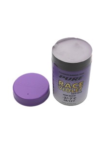 Мазь держания VAUHTI Pure Race Violet -2°С/-7°С.
Твёрдая безфторовая мазь держания VAUHTI Pure Race.
Особенно хорошо работают на натуральном, свежевыпавшем и мелкозернистом снегу.
Новый, специальный состав обеспечивает прекрасные скользящие свойства.
Тем