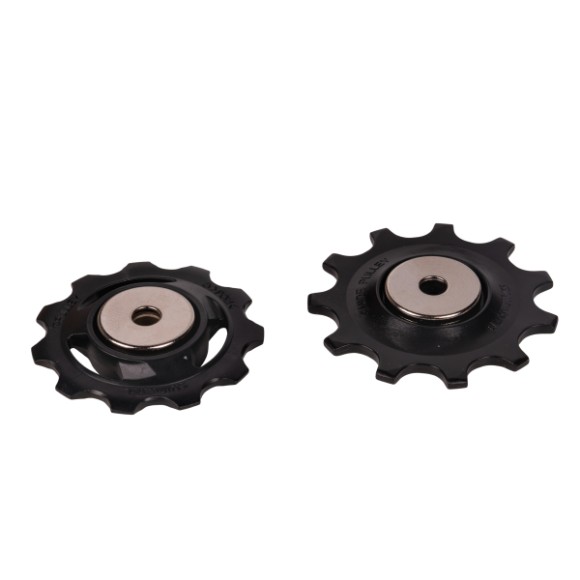 Ролики переключателя Shimano 11ск верхний+нижний к RD-R7000/Y3F398010. Ролики переключателя скоростей гарантируют нормальное управление движением. Благодаря этому велоспорт становится безопасным занятием. Ролики Shimano специально созданы так, чтобы выдер Ролики переключателя Shimano 11ск верхний+нижний к RD-R7000/Y3F398010. Ролики переключателя скоростей гарантируют нормальное управление движением. Благодаря этому велоспорт становится безопасным занятием. Ролики Shimano специально созданы так, чтобы выдер