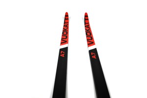 Лыжный комплект VUOKATTI 185 см NNN Step-in (Step).
Лыжный комплект VUOKATTI NNN Step-in (Step). Комплект лыжный: лыжи беговые с установленными креплениями NNN Step-in, без палок. Крепления NNN Step-in - идеальное соотношение простоты и удобства использов