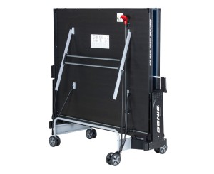 Стол теннисный Donic Indoor Roller 800 синий.
Удобная компактная система сложения, легко складывается и раскладывается, оборудован надежной системой блокировки столешниц.
Рама изготовлена из стальных труб диаметром 25мм, покрытых порошковым покрытием.
Мет