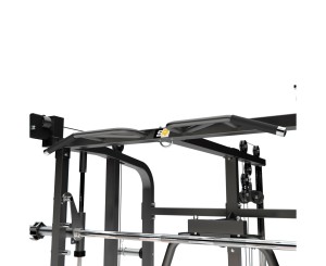 Мультистанция, машина Смита STONERISE D873.
Многочисленные функции тренажёра поспособствуют совокупному развитию мышц всего организма.
Максимальная нагрузка на конструкцию и гриф допустима до 300 кг. Турник, ширина которого 200,5 см выдерживает до 200 к