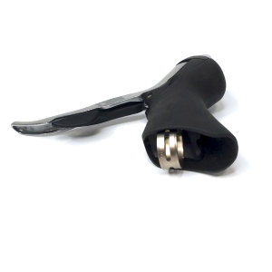 Шифтер/тормозная ручка ST-4501 3L (TIAGRA) 3 ск.
3 скорости
Легкое переключение, повышенная совместимость
Изящный корпус главной ручки, плавная работа переключения
Продуманная зона управления
Индикатор передач позволяет определить положение передач с перв