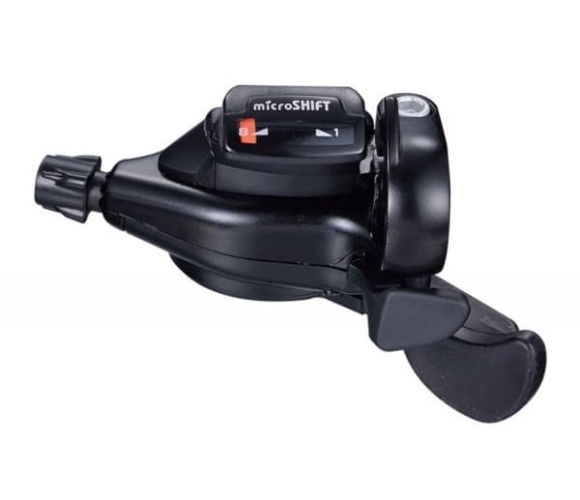 Шифтер/манетка правый Microshift TS71-8R для 8-ми скоростной задней передачи, с тросом 2050 мм. TS-71 можно встретить в комплектации российских велосипедов Stels, Stinger и Stark. Модель рычажного типа крепится с правой стороны руля. Корпус пластиковый. В