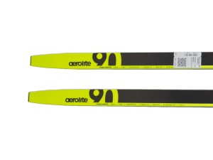 Лыжи Fischer AEROLITE SKATE 90 MED IFP.
Беговые лыжи Fischer Aerolite Skate 90 - это новая альтернатива моделям Кубка Мира. Лыжи FISCHER AEROLITE SKATE 90 MED IFP с предустановленной с завода платформой IFP подходящей под стандарт крепления Turnamic IFP,