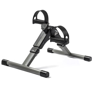 Велотренажер мини DFC B813
Самый простой и надежный мини-велотренажер для домашних тренировок.
Идеально подходит для тренировки рук и ног.
Широкие педали с регулируемыми ремешками.
Быстро изменить нагрузку во время тренировки можно с помощью механическо