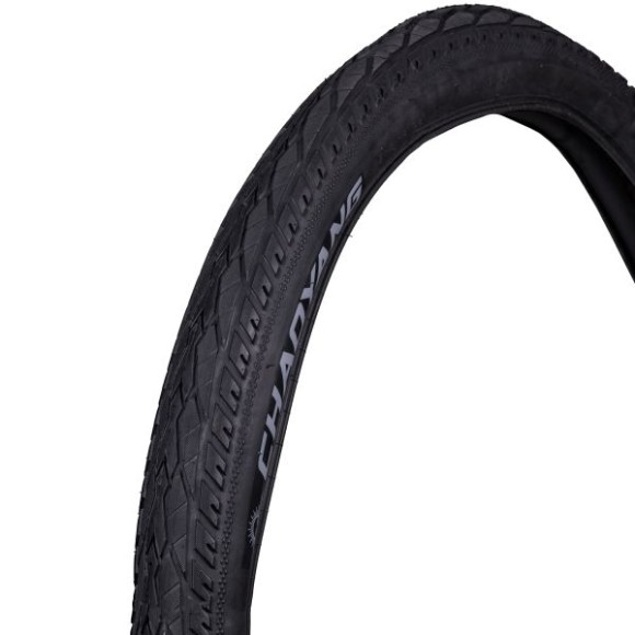 Велопокрышка 26" Chao Yang 26х2,35 H-5113/620142. Универсальная покрышка Chao Yang. Покрышка обеспечивает хороший накат и отличное сцепление, как на ровной асфальтовой поверхности, так и на грунтовых дорогах хорошего качества за счет корда из металлическо Велопокрышка 26" Chao Yang 26х2,35 H-5113/620142. Универсальная покрышка Chao Yang. Покрышка обеспечивает хороший накат и отличное сцепление, как на ровной асфальтовой поверхности, так и на грунтовых дорогах хорошего качества за счет корда из металлическо